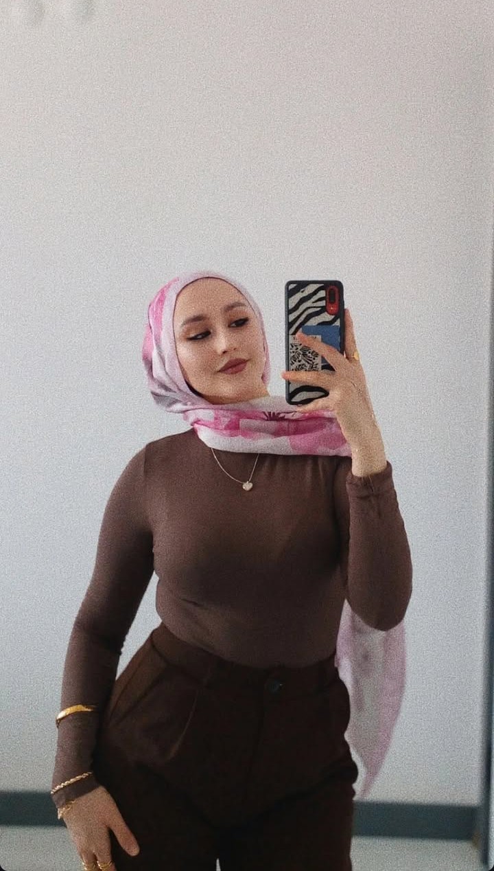 Buldan Sıcak Kanlı Bayan Escort Melike